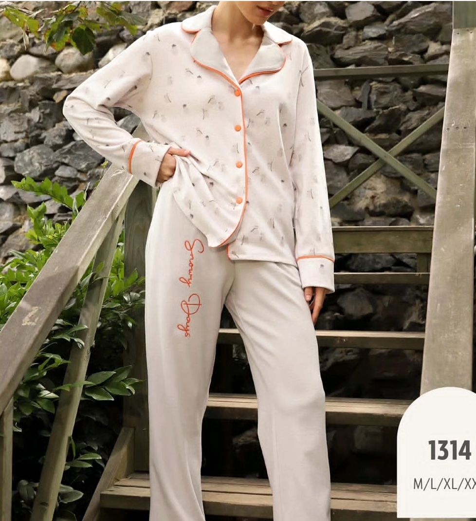 Women pajamas